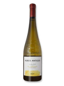 Anselmo Mendes Muros Antigos Alvarinho 2023 White Wine
